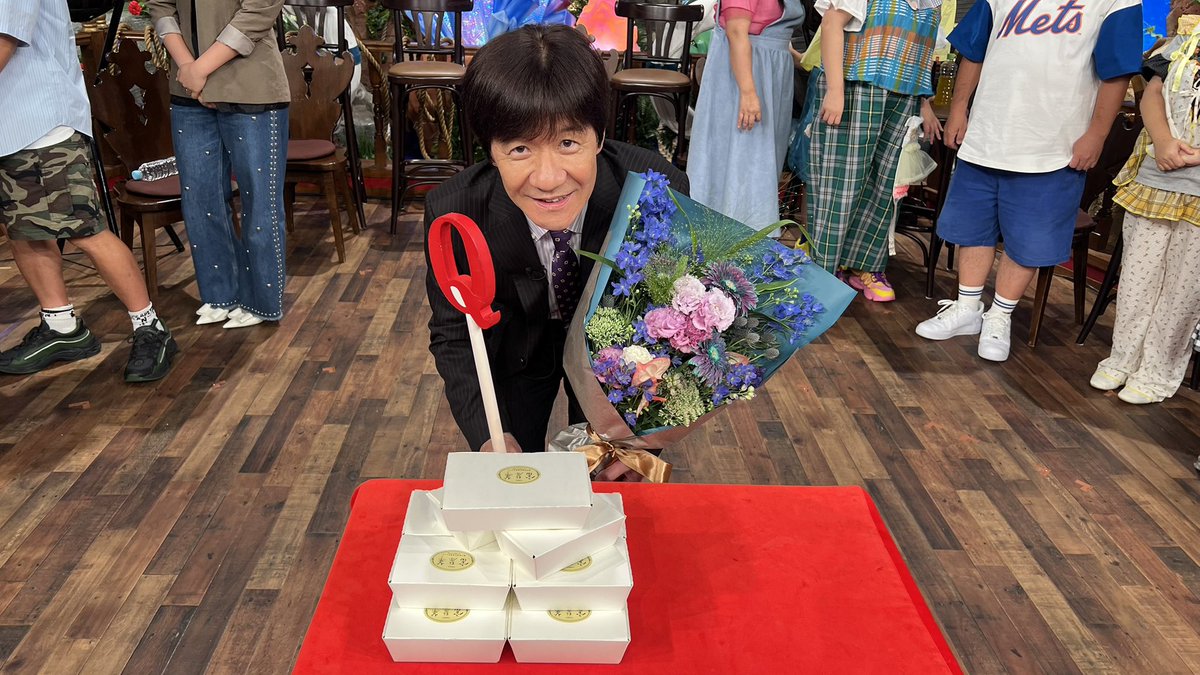 先日のイッテQ収録で我らが座長内村光良 61歳のお誕生日のお祝いをしま