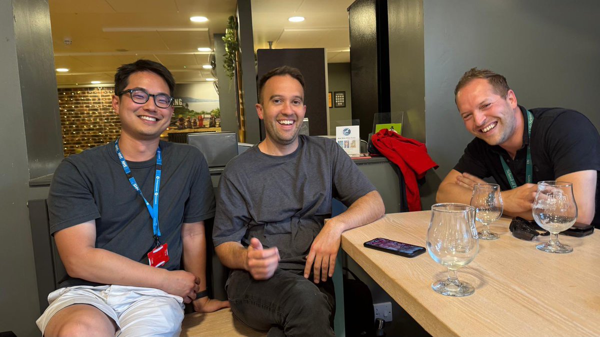 RhysMorganLab's tweet image. Yesterday we said goodbye to our 1st Clinical PhD student Dr @hyun_park7 who prepares for his ACF post in Oxford.
Hyun has been an outstanding member of the lab and totally embraced science.
Thesis, viva and paper still to come but for now we say good luck and see you soon….