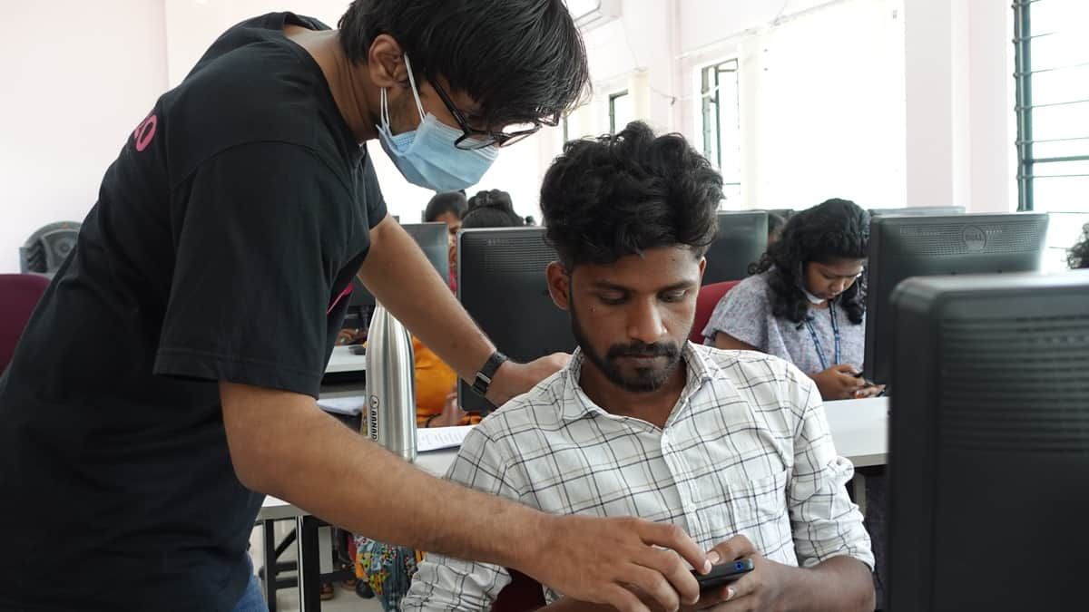 careers360's tweet image. UGC NET cut-off 2025 drops for major subjects; political science, commerce cut-offs go up

UGC NET cut-off marks 2025 are available for JRF, assistant professor, and PhD admissions. 

#UGCNETJune2025result #UGCNET #NET #PhD #JRF 

Read more at: buff.ly/i6n8yWK
