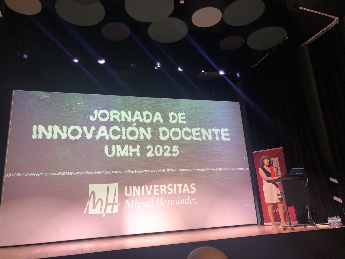 NuriaRecheTello's tweet image. Presentando nuestro póster sobre el Proyecto de Innovación Docente: Igualdad Constitucional, la web de apoyo a la docencia de la asignatura @constiumh