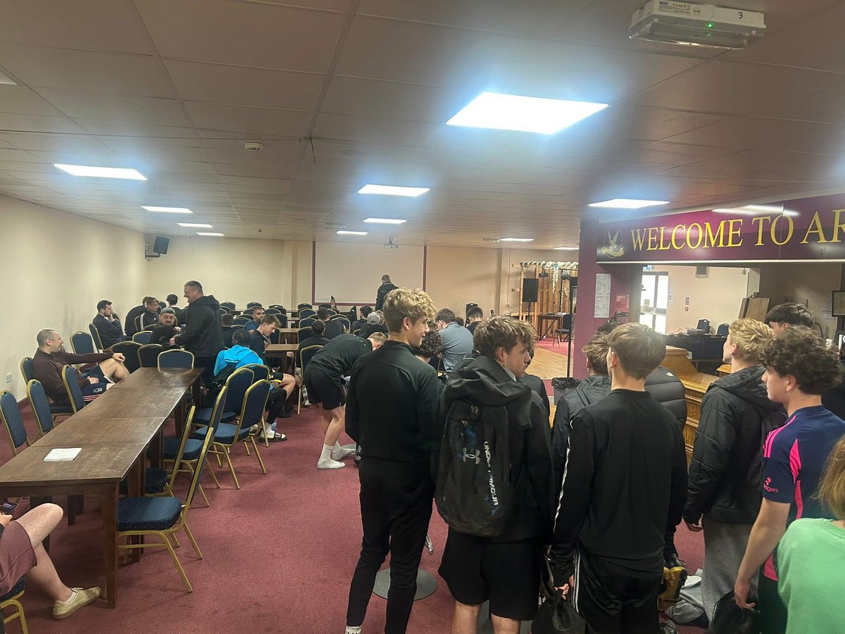 TheOfficialATFC's tweet image. WANTED! 🦅
Our clubhouse is on the lookout for a donation of a pool table and football table (like ones pubs have) please share to help spread the word and we can offer advertising in return 🙌🏻🦅
