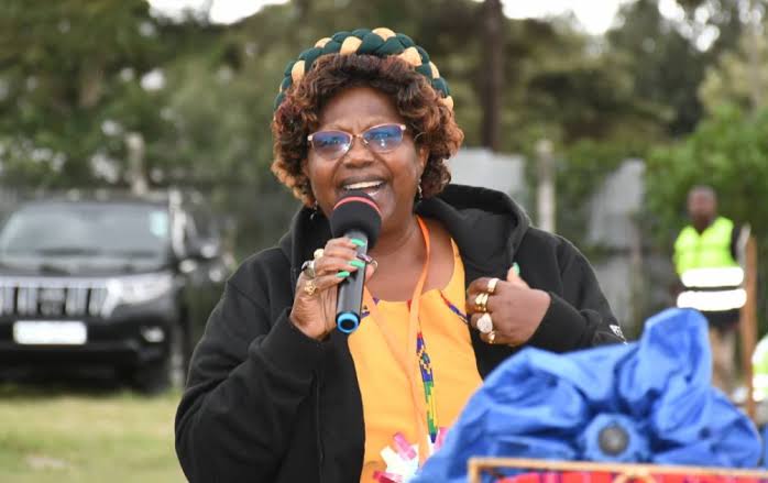 Breaking;

Jayne Kihara once Ruto’s inner circle ; just spilled the tea...

Apparently Every visitor to State House?
Is usually handed Ksh 100,000 “for fuel” 

Now it all clicks.
Remember those pastors who walked in silent…
And walked out praising Ruto &amp; bashing the youth last