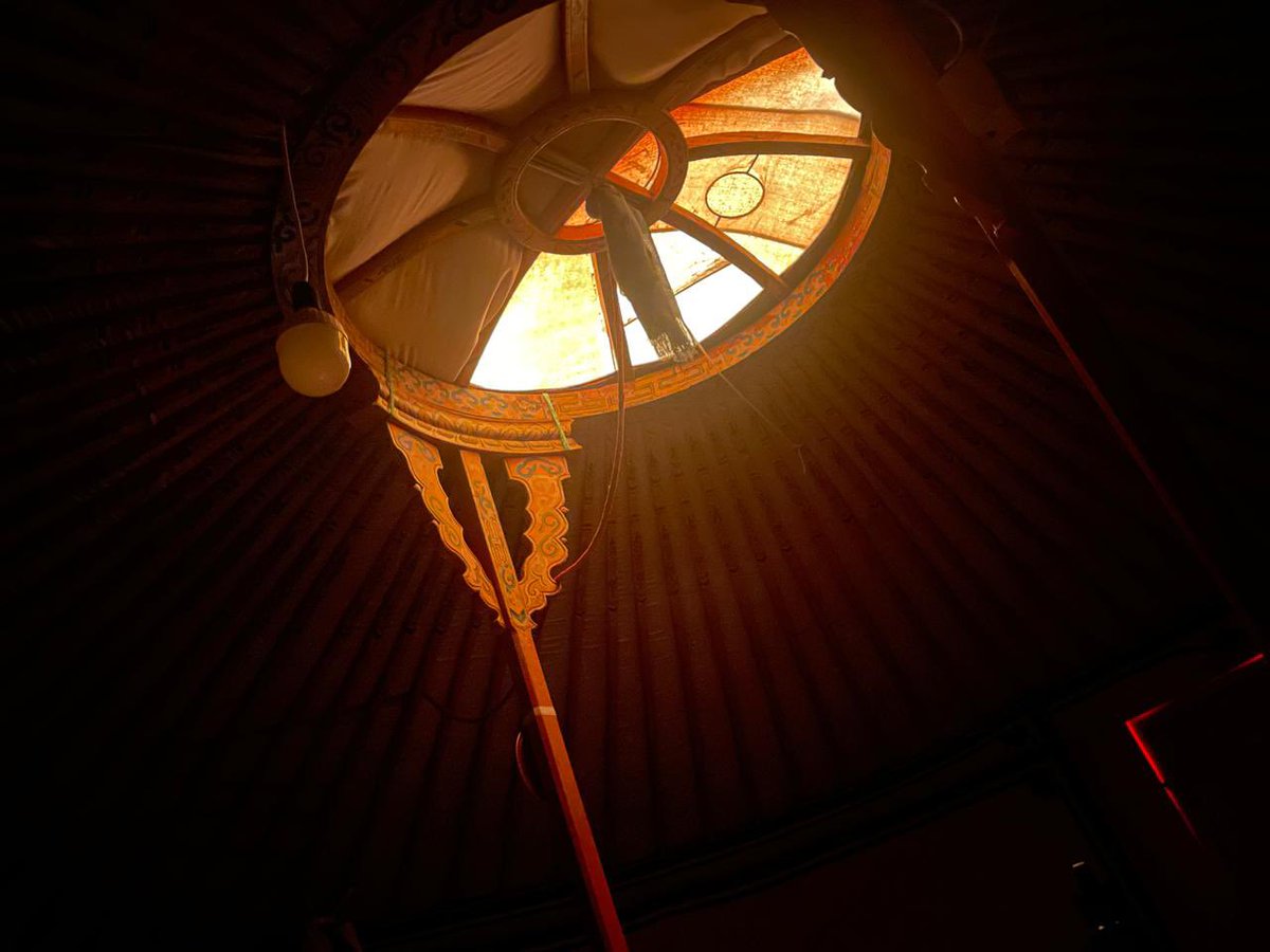 Та бүхэн сайхан наадсан уу? Би гэр бүлээрээ эртний бөгөөд ирээдүйн нийслэл Хархорин хот, Орхоны хөндийгөөр гайхалтай аялаад ирлээ. Монгол Улс 🇲🇳 үнэхээр үзэсгэлэнтэй юм аа! ❤️