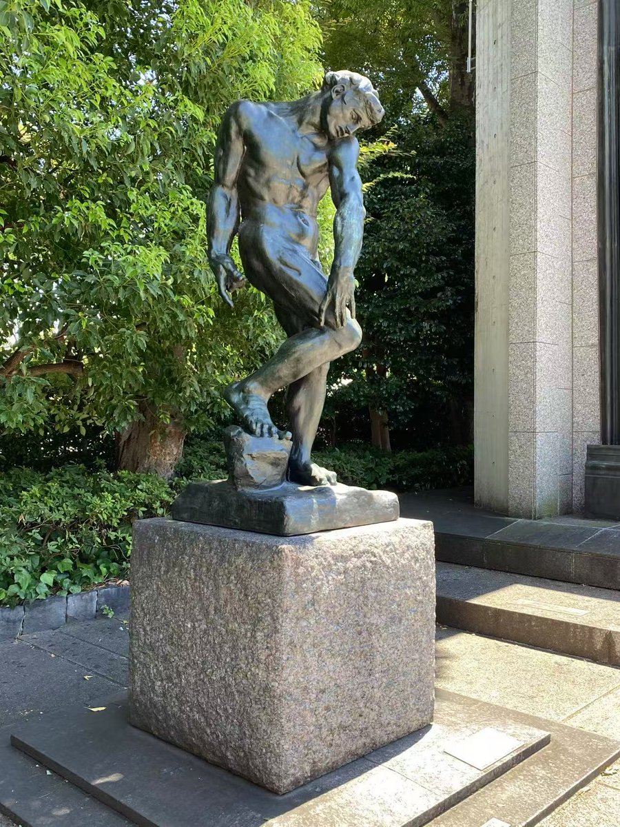 junkwak0512's tweet image. Adam, one of the Rodin&apos;s sculptures outside the National Museum of Western Art (国立西洋美術館) in Tokyo. It is placed next to the Gates of Hell. Since Shirakaba (白樺, literary and art megazine) dedicated a special issue to Rodin in 1910, his popularity remains robust in Japan.
