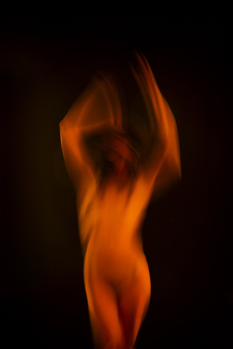 ArtFromAbove's tweet image. Gm☕️
This is my return.
To art.
To flame.
To me. 🔥❤️
1/1
Exhibited in New York, Las Vegas, Chicago, Toronto, Istanbul & New Zealand.
Long exposure selfportrait📷