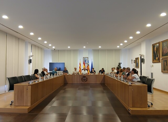 Castellonbase's tweet image. Puesta en marcha del Consejo Local del Deporte. @SMEVILAREAL @ajvila 
 castellonbase.com/importantes-no… a través de @Castellón Base - Tu web de fútbol base