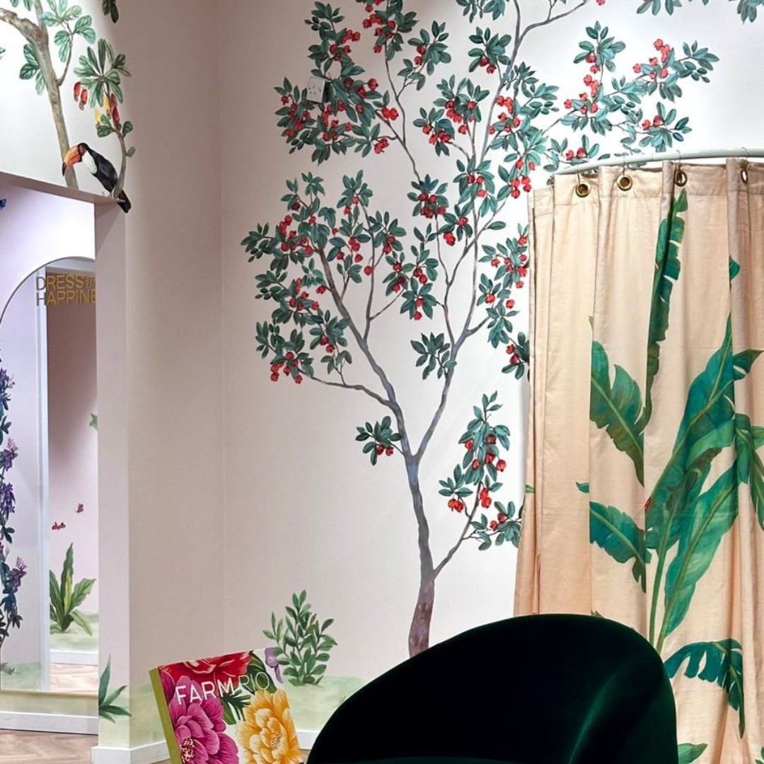 ✨ CASE STUDY: FARM Rio – Bicester Village Pop-Up 

Muraspec delivered a bespoke wallcovering for FARM Rio’s vibrant summer pop-up at Bicester Village. A fusion of tropical energy and retail finesse, flawlessly installed by KWS.
🔗 ow.ly/eAix50WsKQ8

 #FarmRio #RetailDesign