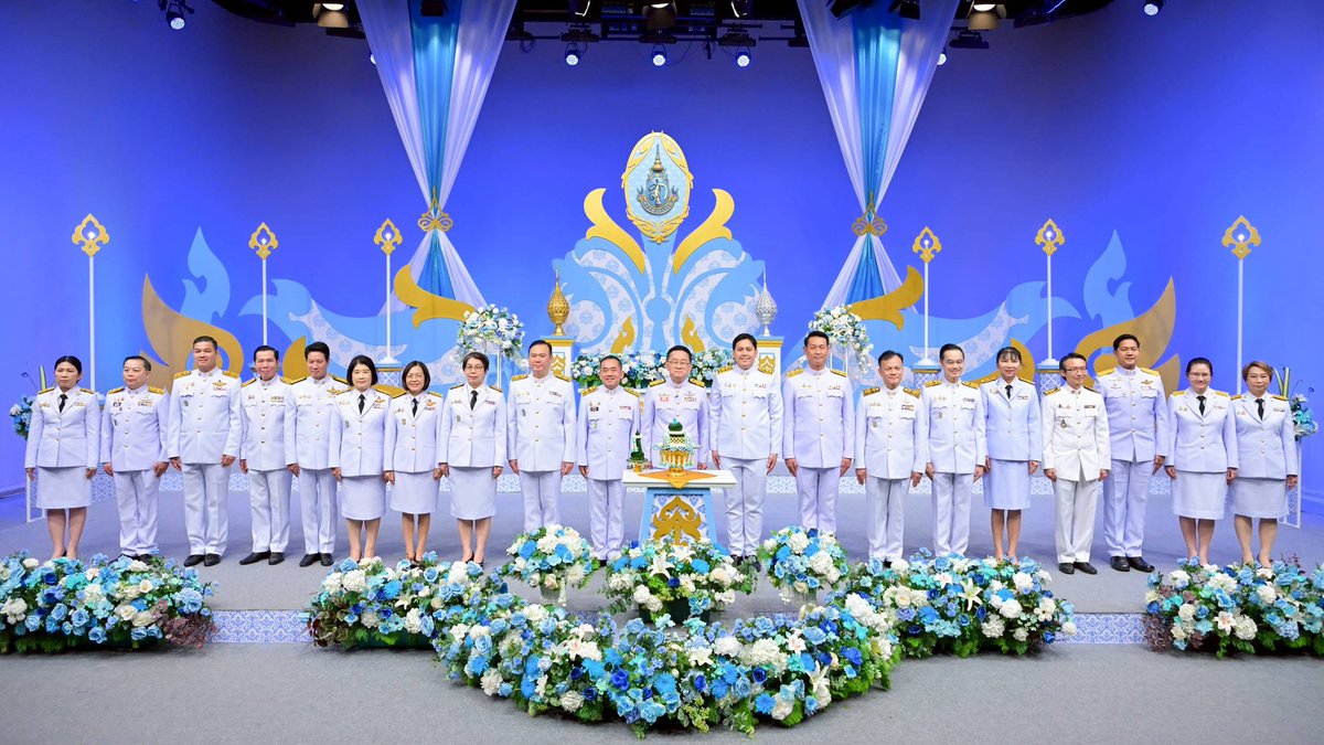 Thailand_Post's tweet image. บันทึกเทปถวายพระพรชัยมงคล สมเด็จพระนางเจ้าสิริกิติ์ พระบรมราชินีนาถ พระบรมราชชนนีพันปีหลวง
วันนี้ (22 กรกฎาคม 2568)
นายประเสริฐ จันทรรวงทอง รองนายกรัฐมนตรี และรัฐมนตรีว่าการกระทรวงดิจิทัลเพื่อเศรษฐกิจและสังคม นำคณะผู้บริหารหน่วยงานในสังกัดกระทรวงฯ…