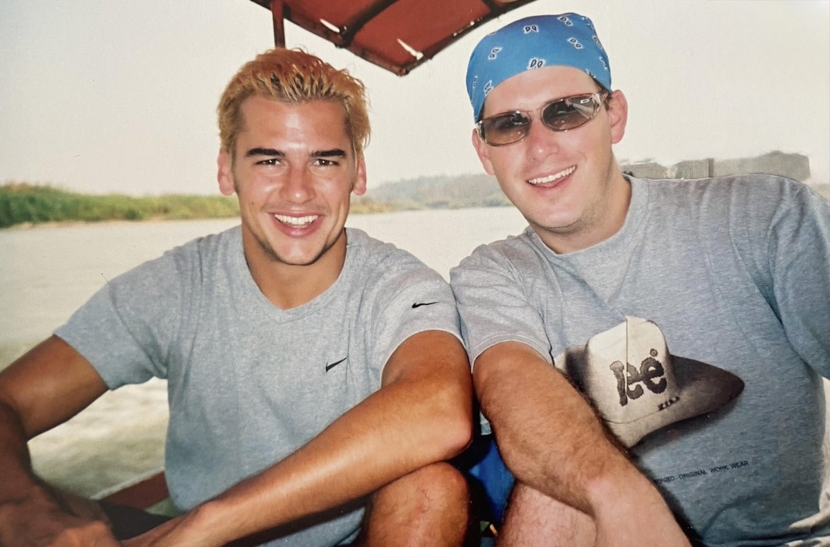 Smiling Albino tweet media