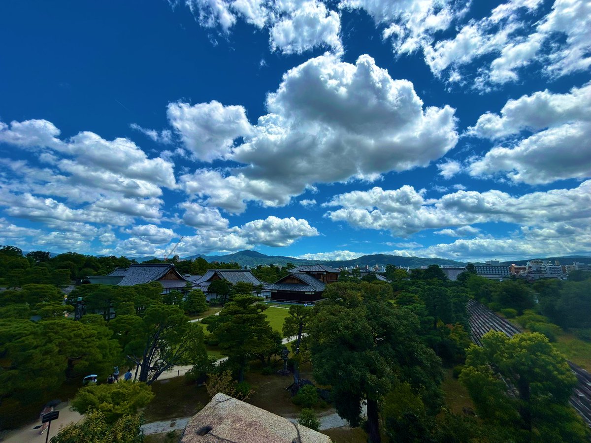 GnuDoyng's tweet image. 初来日本这几天,先把京都府玩了个遍,印象极好。人有礼貌,社会井然有条,文化遗产保护得极好。
日本国有太多值得人钦佩之处,确实是亚洲文明的天花板。