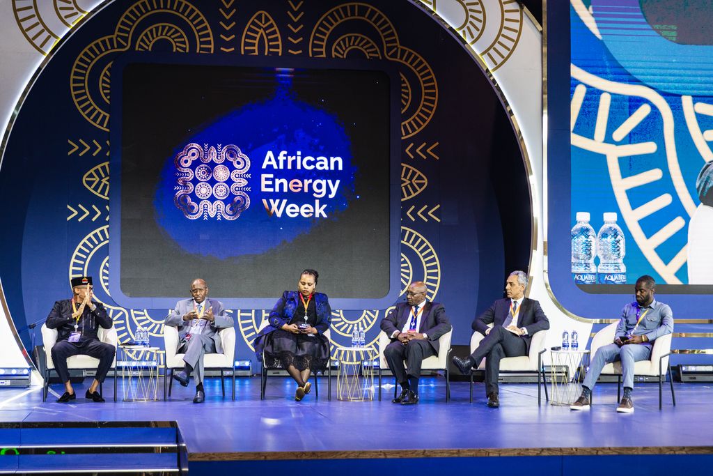 Real_AEW's tweet image. Join thousands of delegates at #AEW2025 for this high-impact session, ‘Financing Upstream Projects for Domestic Energy Security’ — where industry leaders unpack innovative solutions to unlock investment and secure Africa’s energy future.
Securing Africa’s Energy Future through…