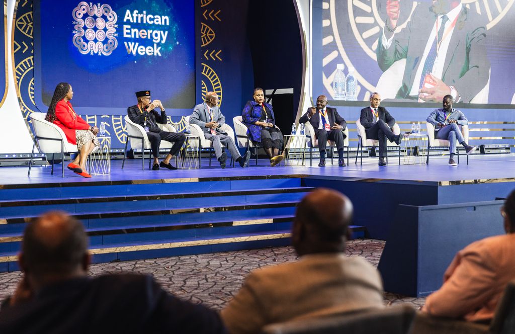 Real_AEW's tweet image. Join thousands of delegates at #AEW2025 for this high-impact session, ‘Financing Upstream Projects for Domestic Energy Security’ — where industry leaders unpack innovative solutions to unlock investment and secure Africa’s energy future.
Securing Africa’s Energy Future through…