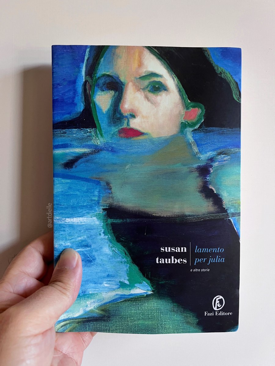 artdielle's tweet image. Susan Taubes, mente brillante del Novecento, in “Lamento per Julia e altre storie” intreccia creatività e introspezione in un’opera che sfida le convenzioni.
Da un’infanzia sognante in una casa decadente a un matrimonio che segna l’inizio del declino, la storia di Julia è un…