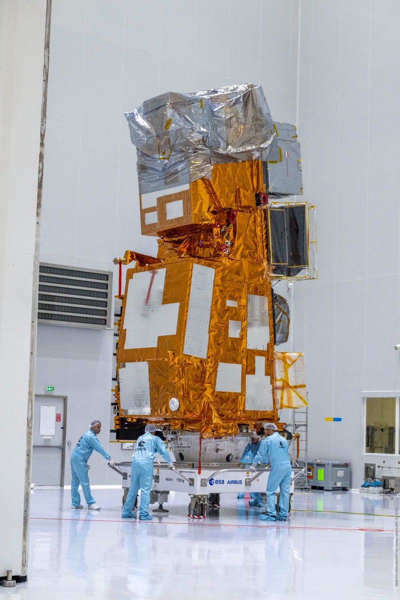 ESA_EO's tweet image. Progress continues for MetOp-SG-A1 and @CopernicusEU Sentinel-5A.
The satellite has been transferred to the Payload Processing Facility of Europe's Spaceport in Kourou, where it’s now being prepared for the next step: fuelling
📸ESA-CNES-ARIANESPACE/Optique vidéo du CSG-S…