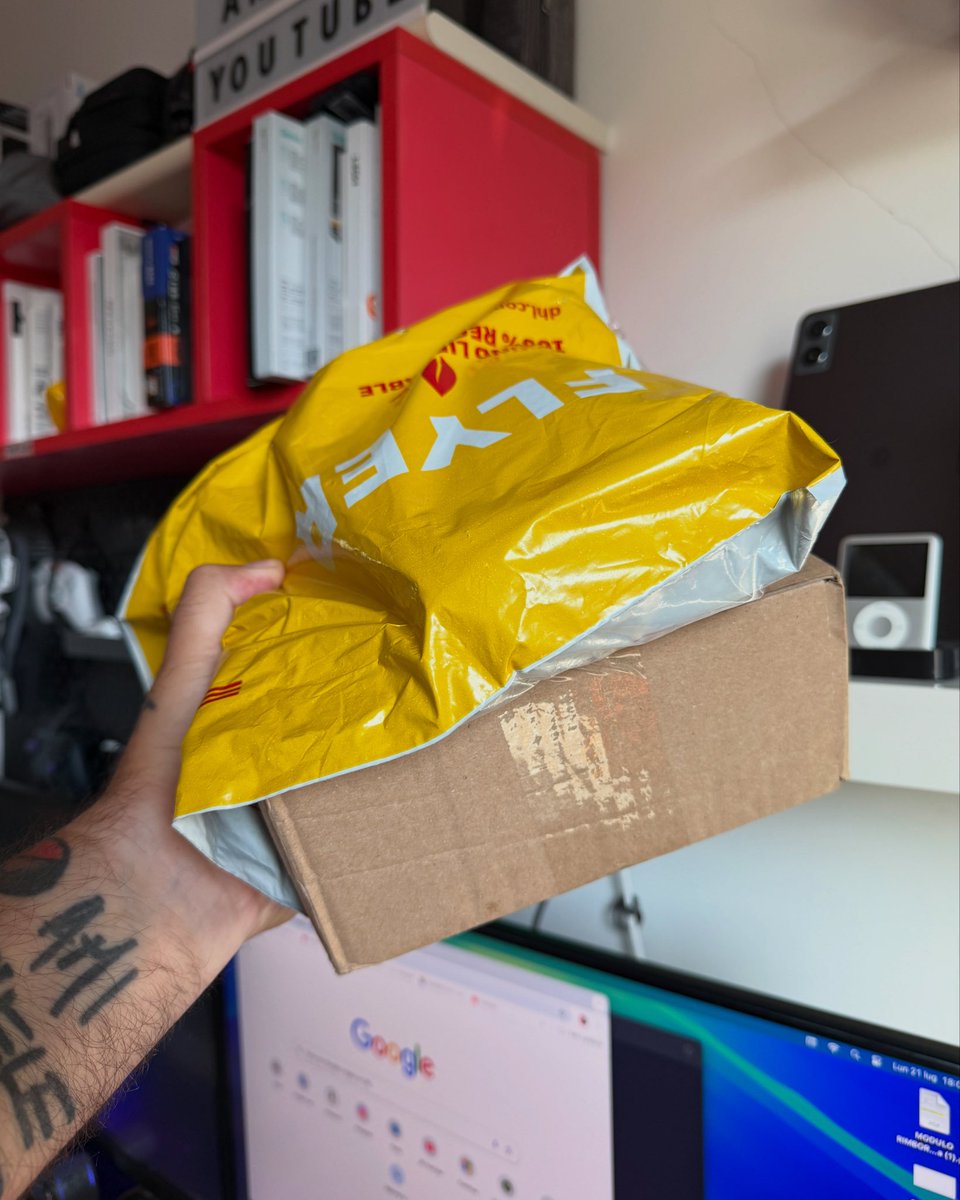 MikyAncona's tweet image. Nuovi smartphone …. Uno sotto embargo #staytuned
🔗 mikyancona.com
#techunboxing #novitàinarrivo #techhaul #nuovotech #influenceritalia #gadgets2025 #techdelivery #pacchitech #staytuned #instatech #techitalia #techcommunity #mikyancona #tech #technology #smartphone