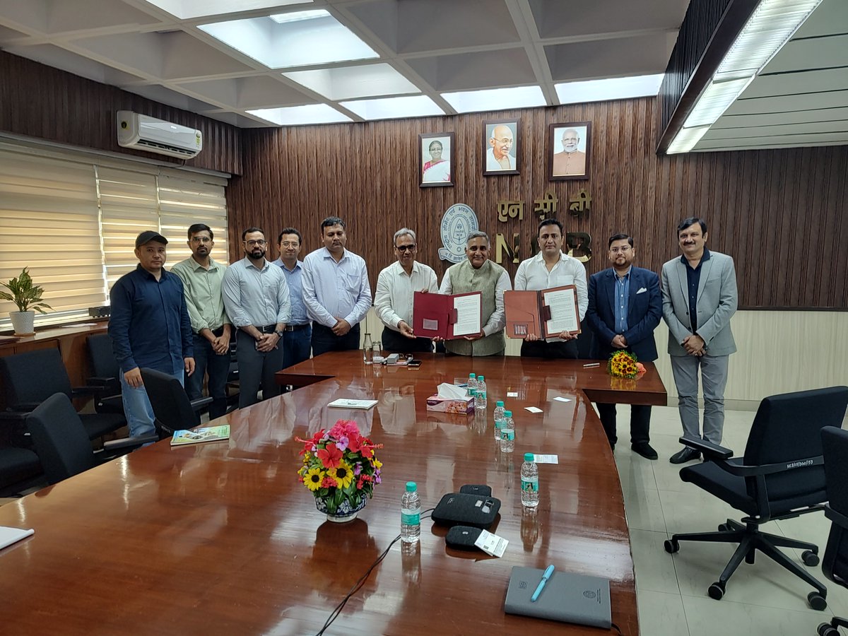 TACCLimited's tweet photo. #TACC signs MoU with  @NcbIndia to co-develop high-performance concrete using graphene-based additives.
Signed by @LPSingh, @rij79 Riju Jhunjhunwala &amp; @khaitan_ankur
🔗 https://t.co/mVTGfhhmjb | https://t.co/0MxQUCX87B
#Graphene #ConcreteInnovation #NetZero #LNJBhilwara https://t.co/x9xUbnBk3K
