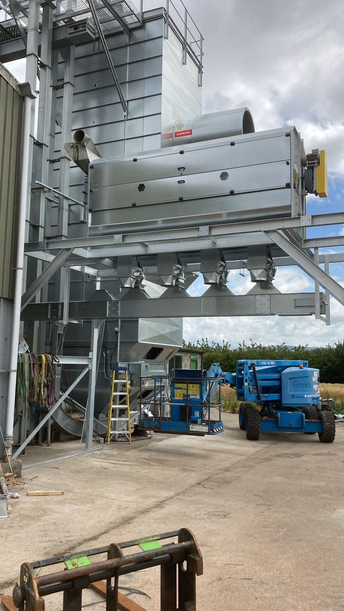 New rotary pre-cleaner installed as part of a continuous flow grain drying system in East Lothian. Not only will this deliver top pre-cleaning results as the farm enters organic conversion, it will also be used for the separation of intercrops too. #graindrying #graincleaning