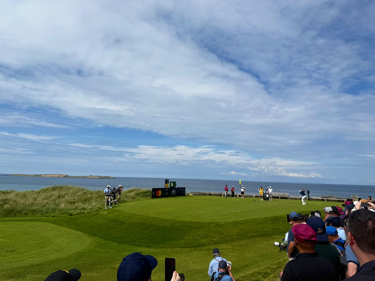 6hellsbells's tweet image. Incredible day at @royalportrush