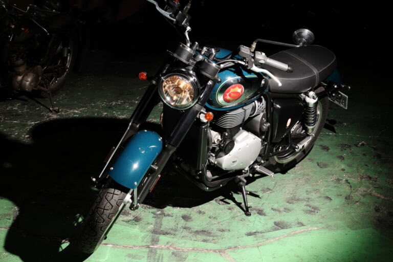 motospo_'s tweet image. BSA「ゴールドスター」日本での販売が本格始動! 650ccビッグシングルを搭載する唯一のクラシックモデル
young-machine.com/2025/07/22/663…
世界最古クラスの英国ブランド、BSAが再び日本に上陸した。輸入を手掛けるウイングフットが「BSA…