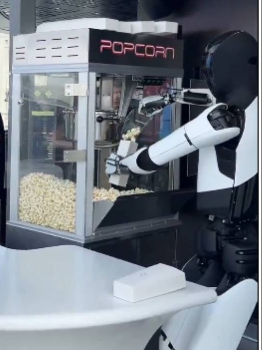 EugeneAGBEN's tweet image. I've seen videos of monkeys flipping burgers and robots dispensing popcorn. That got me thinking.
There's no value in 'pricey' robots doing 'cheap' work; they must be involved in high risk tasks where precision is needed, like deep pit mining, handling toxic wastes & the likes.