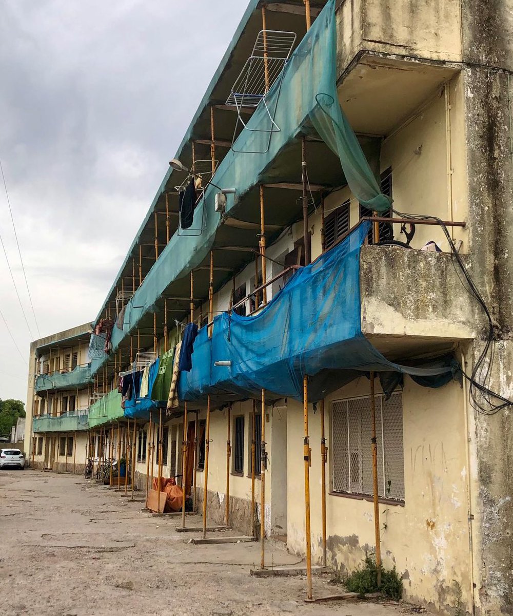 🚧🏡 Les obres per garantir la seguretat de les veïnes i veïns als pisos de l'Aurora continuen avançant. 

Aquesta actuació subsidiària de <a href="/Girona_Cat/">Ajuntament de Girona</a> feia molts anys que era necessària i ens permet dignificar aquest bocí del Pont Major.
#MissióHabitatge