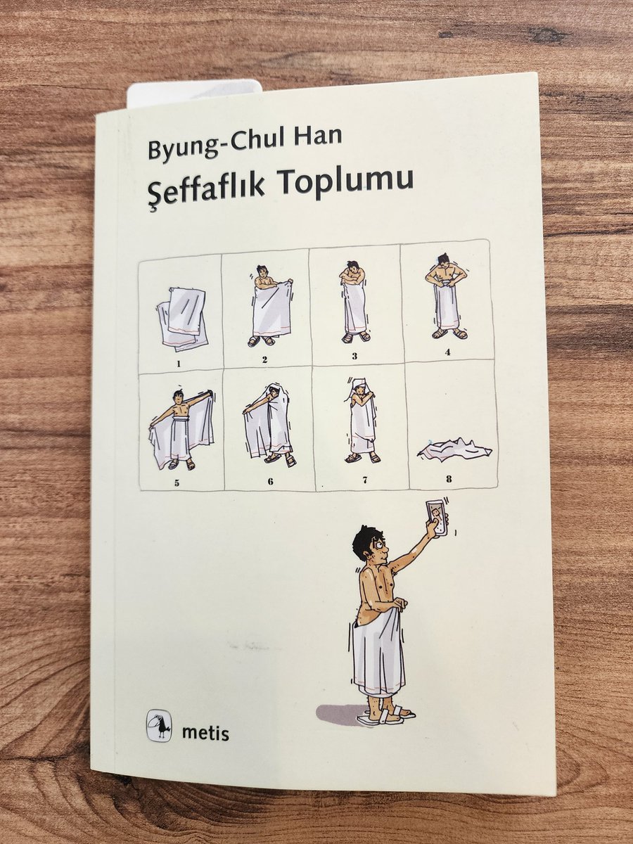 Narsisizm, insanın kendisine mesafenin yokluğunun ifadesidir. Narsisist, tecrübe kazanma peşinde değildir, bir şeyi yaşamak ister - karşısına çıkan her şeyde kendisini yaşamak.

#kitaptavsiyesi