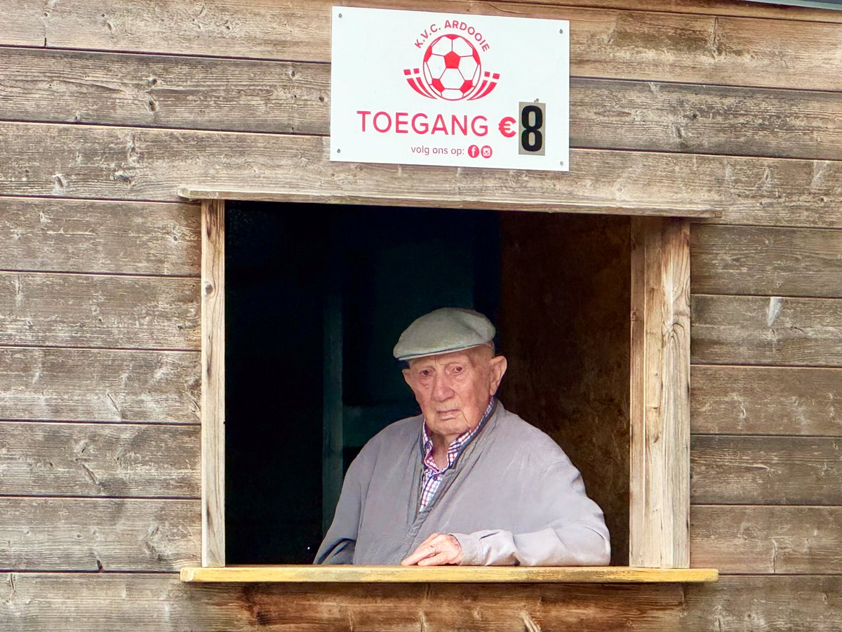 #ticketboxtuesday the veteran ticket man at KVC Ardooie 🇧🇪
