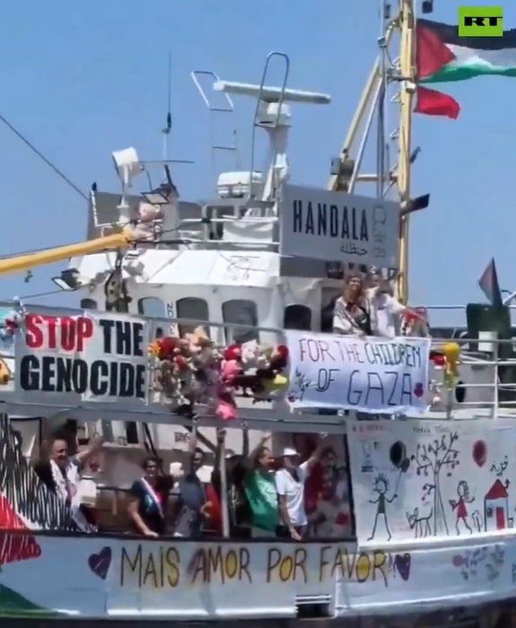 Abdulla_Alamadi's tweet image. Another aid ship as a kind of symbolic solidarity with Gaza to break the blockadeز
The ship will certainly face the Zionist gang & will not be allowed to approach..
The real action required when hundreds of thousands of Egyptians go to the Rafah crossing to open it by force &…