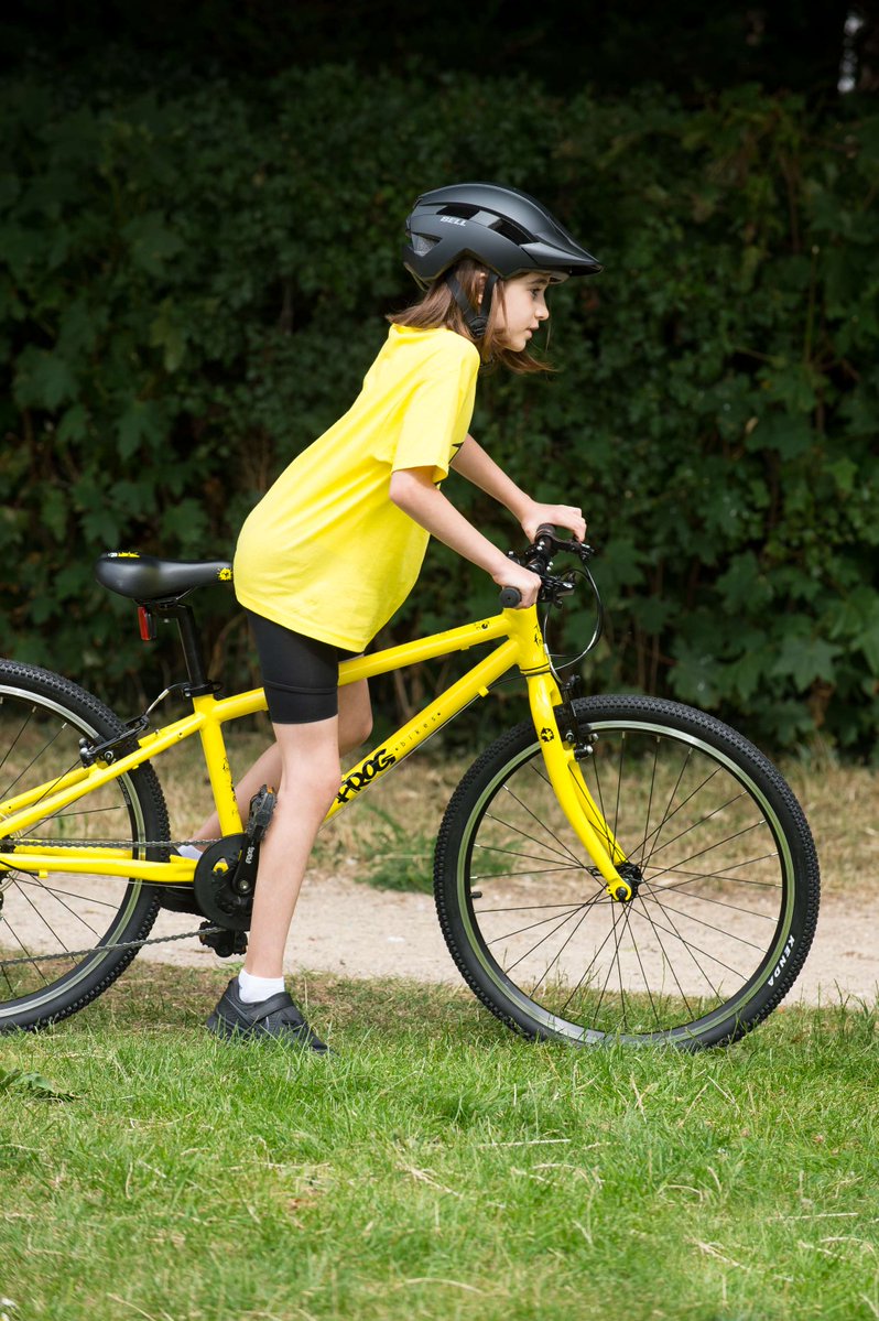 frogbikes's tweet image. 🌟Fun Fact🌟
Did you know the first #TourDeFrance in 1903 was so long that riders had to cycle roughly 400 km for each stage! Luckily, today’s races are much shorter & just as fun!🏆
We believe in starting young—your little rider could be the next yellow jersey champ! 💛🏆