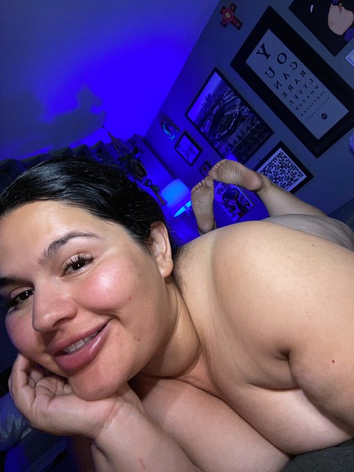 Watch OnlyKarlaLane's leaked NSFW photo on TwXstars