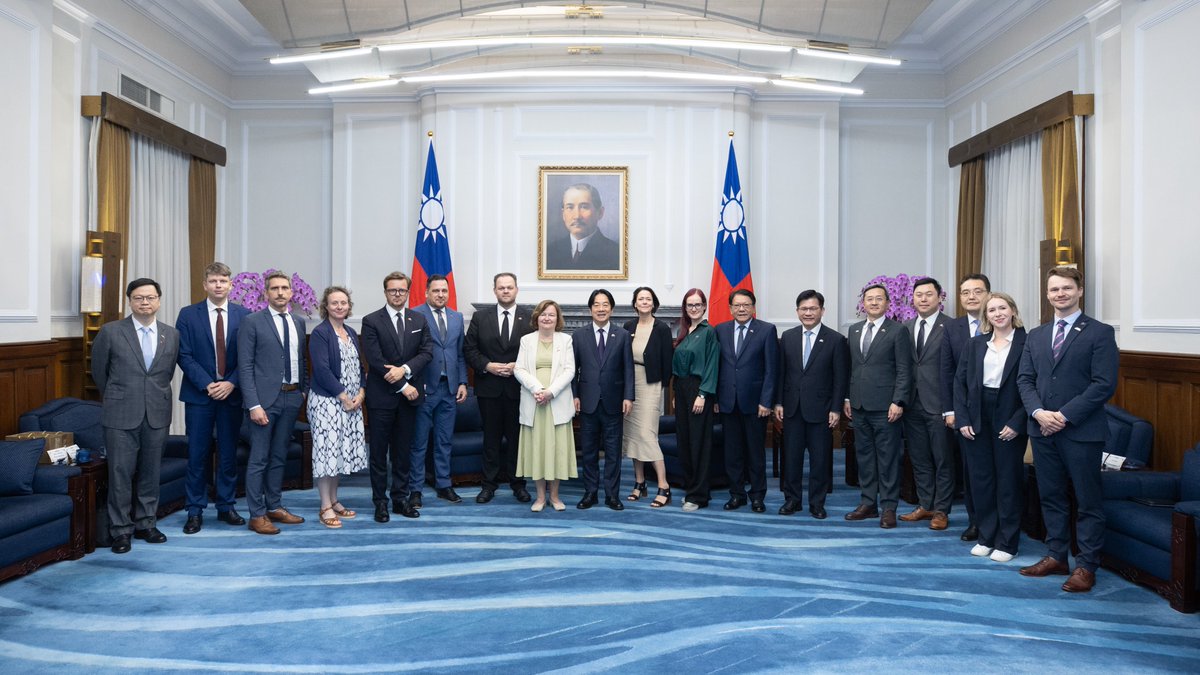 ChingteLai's tweet image. Great to sit down with Chair @NathalieLoiseau & members of the @europarl Democracy Shield 🛡️ committee. By sharing what works in cybersecurity, media literacy, & societal resilience, #Taiwan & #Europe can thwart novel, hybrid threats to our shared values & freedom.