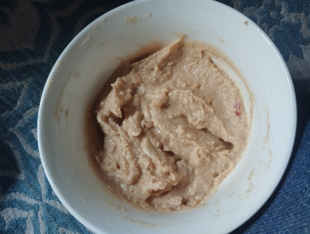 l walked a long distance to the south to buy enough food for two days, but I was stopped by thieves who stole everything.
A neighbor gave me a little hummus.
My bones have started to show from severe hunger.
Please help me, I can't endure this anymore.

gogetfunding.com/save-the-life-…