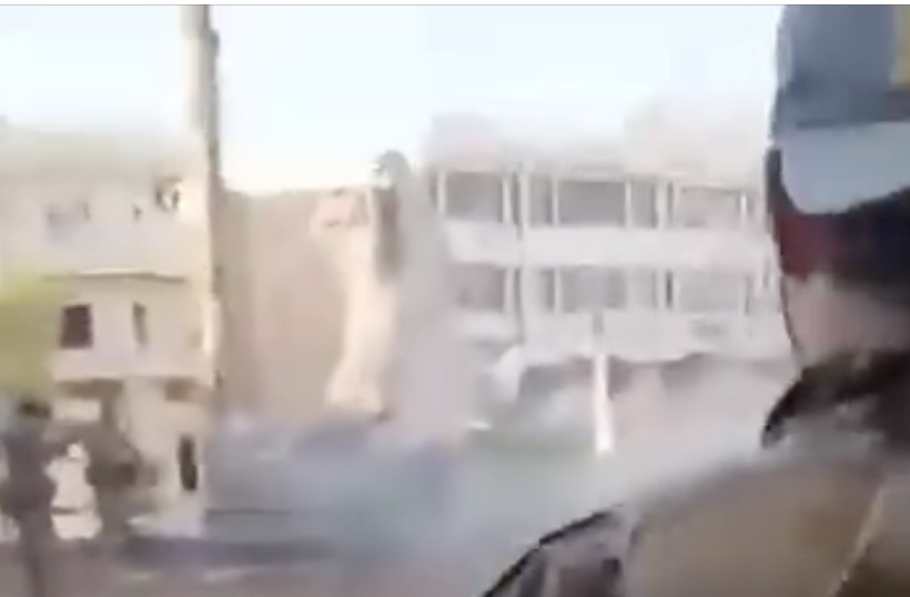 syriahr's tweet image. Did not #Thomas_Barrack watch the mass execution carried out by members of the Syrian Ministry of Defence against seven young men, including a US citizen, in #Teshreen square in #Al_Suwaidaa city?!