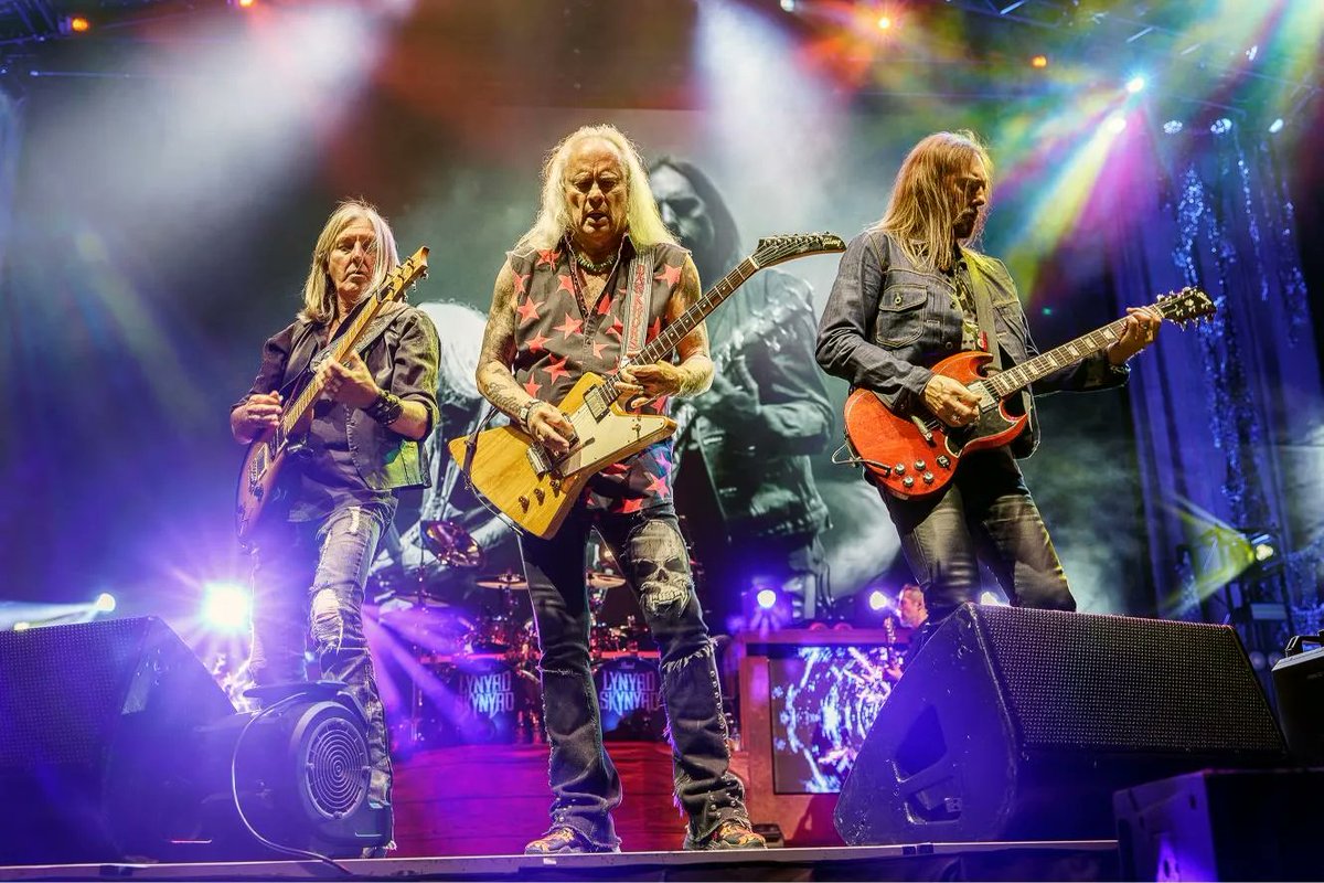RecCollMag's tweet image. The latest Gig Gallery photos of #LynyrdSkynyrd are at recordcollectormag.com/gig-gallery/ly…