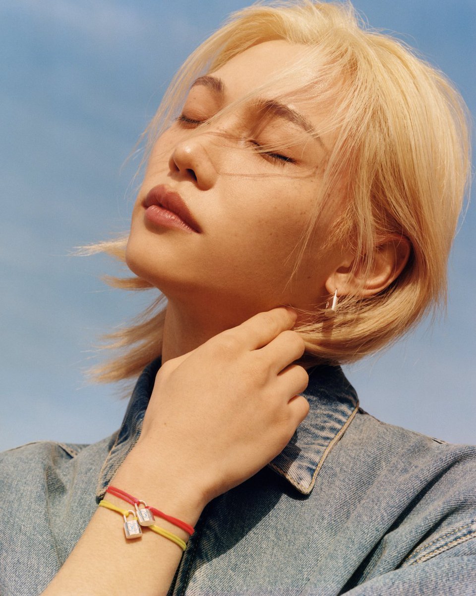LouisVuitton_JP's tweet image. メゾンのアンバサダー #Felix による手描きのハートと「DREAM」の文字をあしらったファインジュエリー「シルバー・ロックイット」の新作コレクション。ユニセフの取組みに対する希望に満ちたエスプリを表現しています。詳細は on.louisvuitton.com/6015fG7px から。…