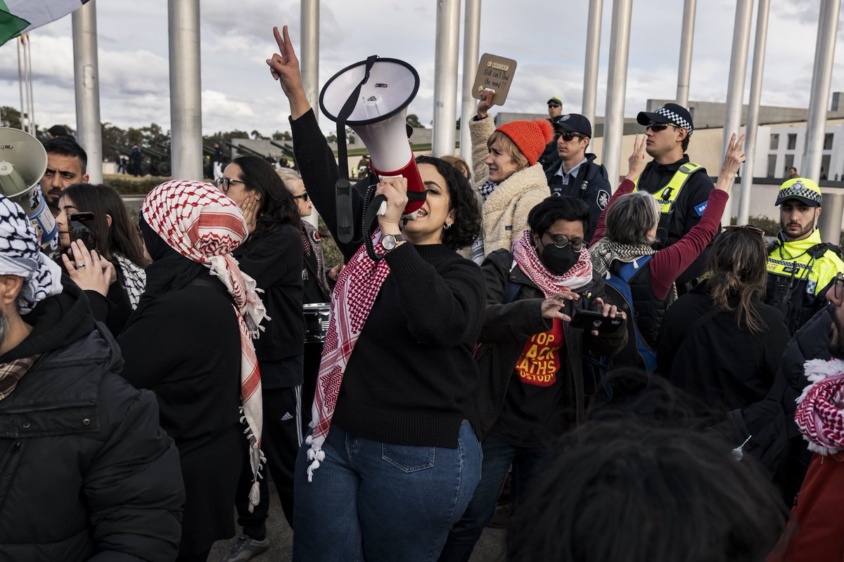 MattH093's tweet image. Protesters march on Parliament House, as anti genocide activists infiltrate and it down, disrupting the opening day of the new Parliamentary term.
(Images copyright ©️ me.)
