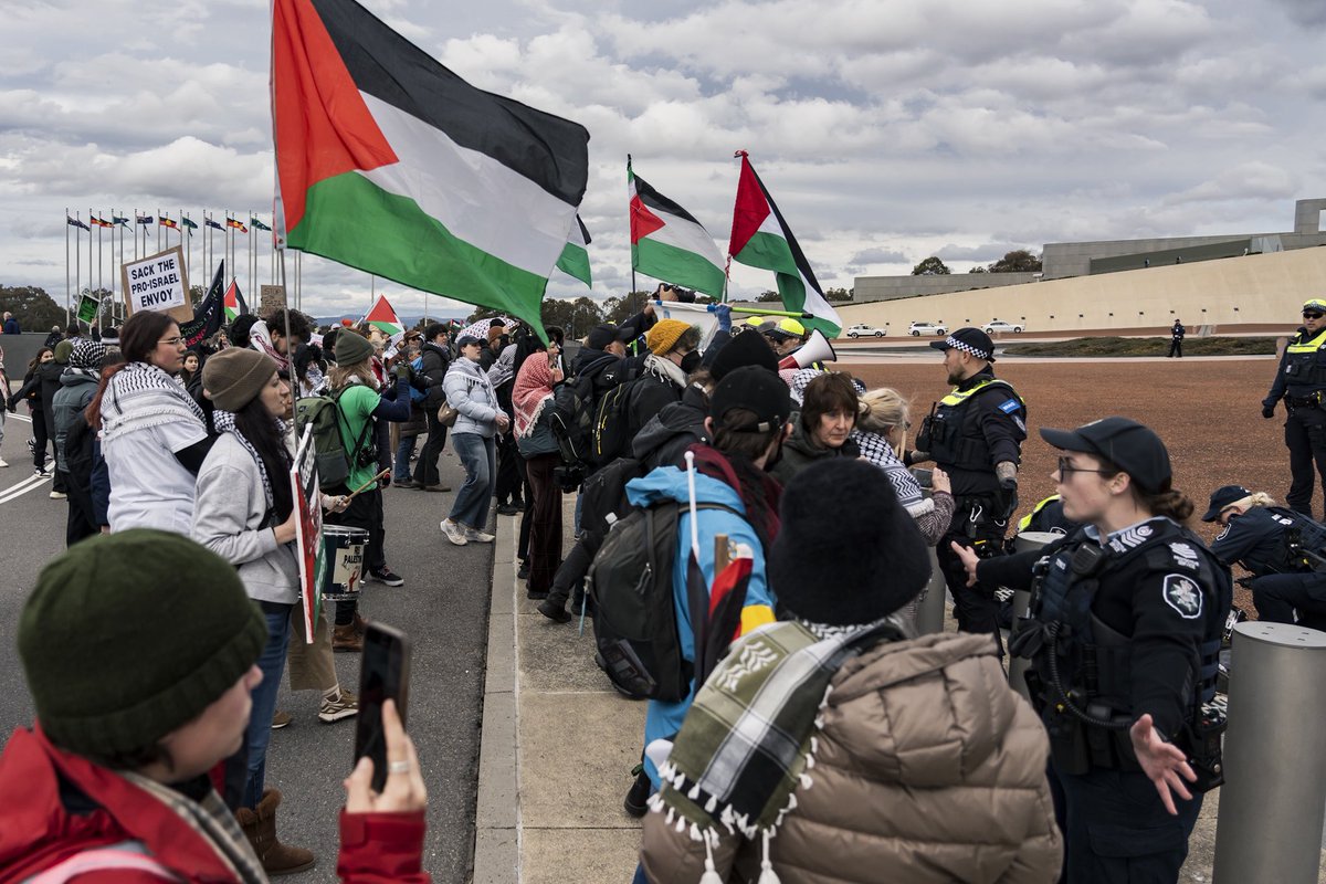 MattH093's tweet image. Protesters march on Parliament House, as anti genocide activists infiltrate and it down, disrupting the opening day of the new Parliamentary term.
(Images copyright ©️ me.)