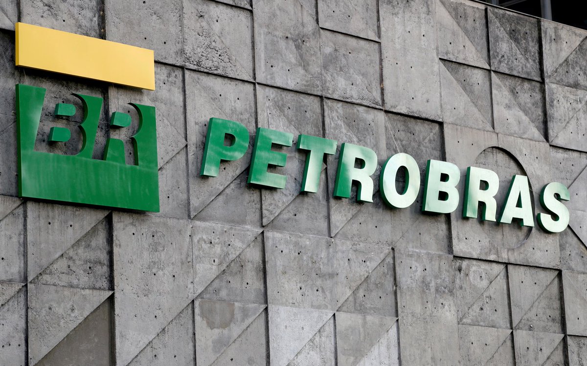 OneStopESG_'s tweet image. Petrobras named Angélica Laureano as Executive Director of Energy Transition and Sustainability on July 11, 2025, marking a female-majority board for the first time. 

Read More: onestopesg.com/esg-news/petro…

#Petrobras #EnergyTransition #Sustainability #GenderEquity #Decarbonization