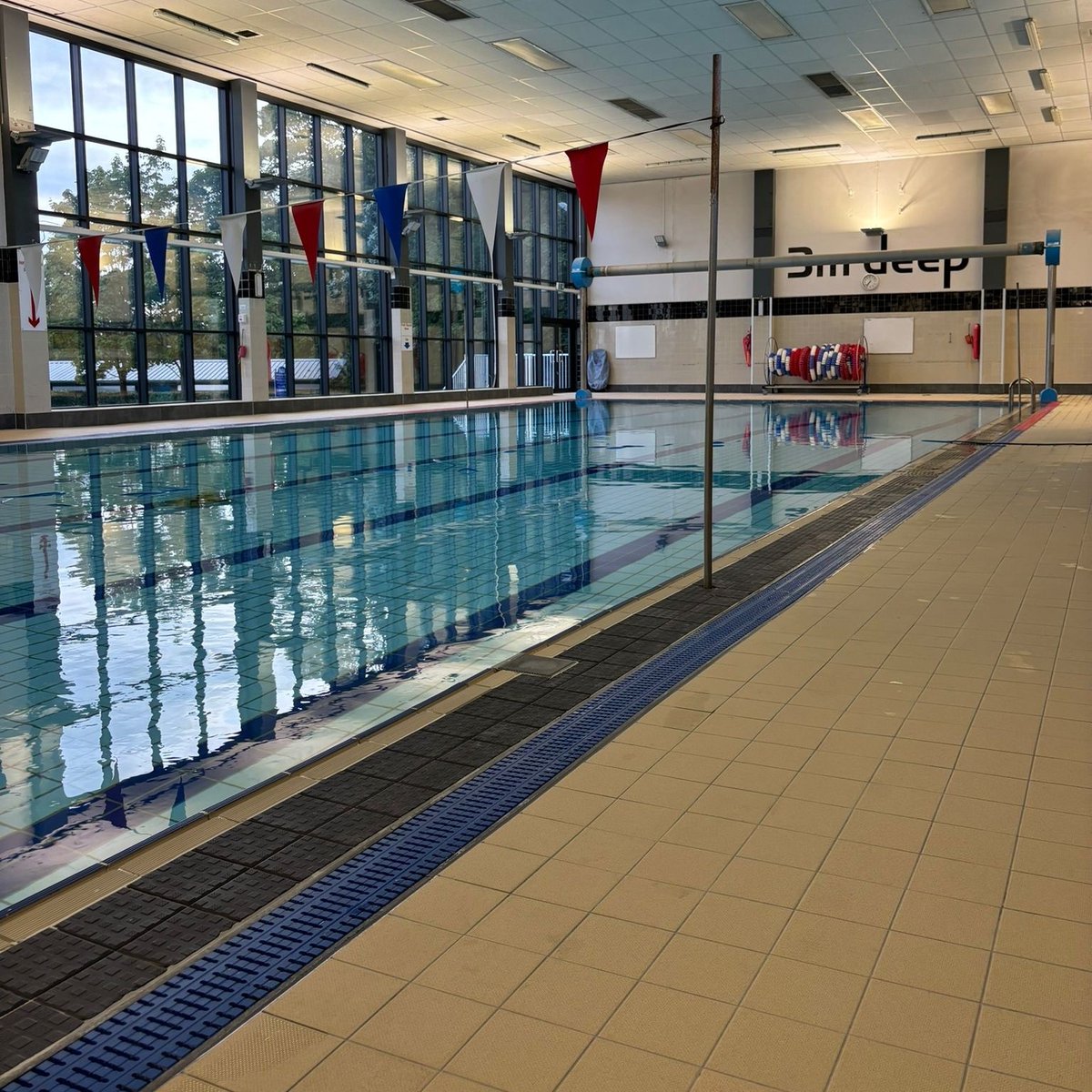 Last week, we were back with our friends at Krol Corlett Group. 

Our applicator attended Leyland Leisure Centre and carried out sealant works to the pool area.
