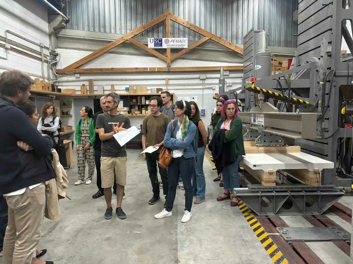 woodforfuture's tweet image. 🎓 35 alumnos participan en una formación sobre sistemas mixtos madera-hormigón en #PEMADE_USC, en el marco del proyecto @woodforfuture.
📚 Curso intensivo de 15 h con teoría, simulación (REM Dlubal) y ensayos en laboratorio del sistema MCLamBS.
🔗 life-woodforfuture.eu/35-alumnos-rec…