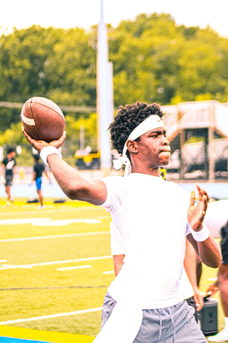 DJ_SCOTT15110's tweet image. elevating my game, one play at a time 🤧⏳
#staysleep
@wpialsportsnews @210ths @Coach_QWilson @GregoryVella1 @KeyPlayerNation @ScottC_Scout @ShaneBurnham52 @END2008 @PickSixPreviews @BallCoachHP