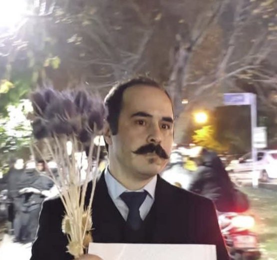 kitapsyz's tweet image. بو‌ تیپی هاردا گورموشم؟ آهان😅