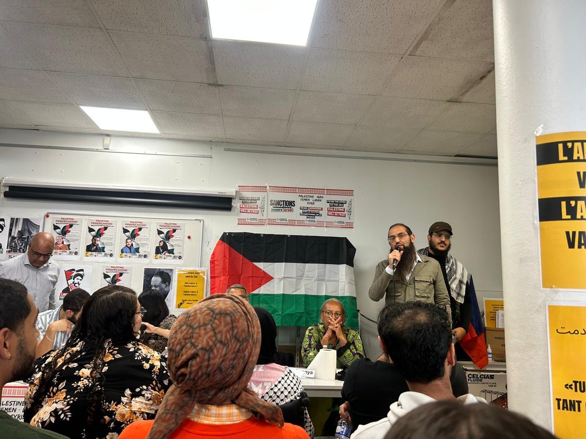 CoordinationCLS's tweet image. Moment fort de notre lutte à notre meeting unitaire "Palestine, Panafricanisme : convergences anticoloniales" dans le cadre de l'Espace Malcom X.
Un grand merci à nos invités de marque -Hatem Bazian, Augusta Epanya, Zeyad el Nabolsi et Kawtar Najib- et les groupes organisateurs.