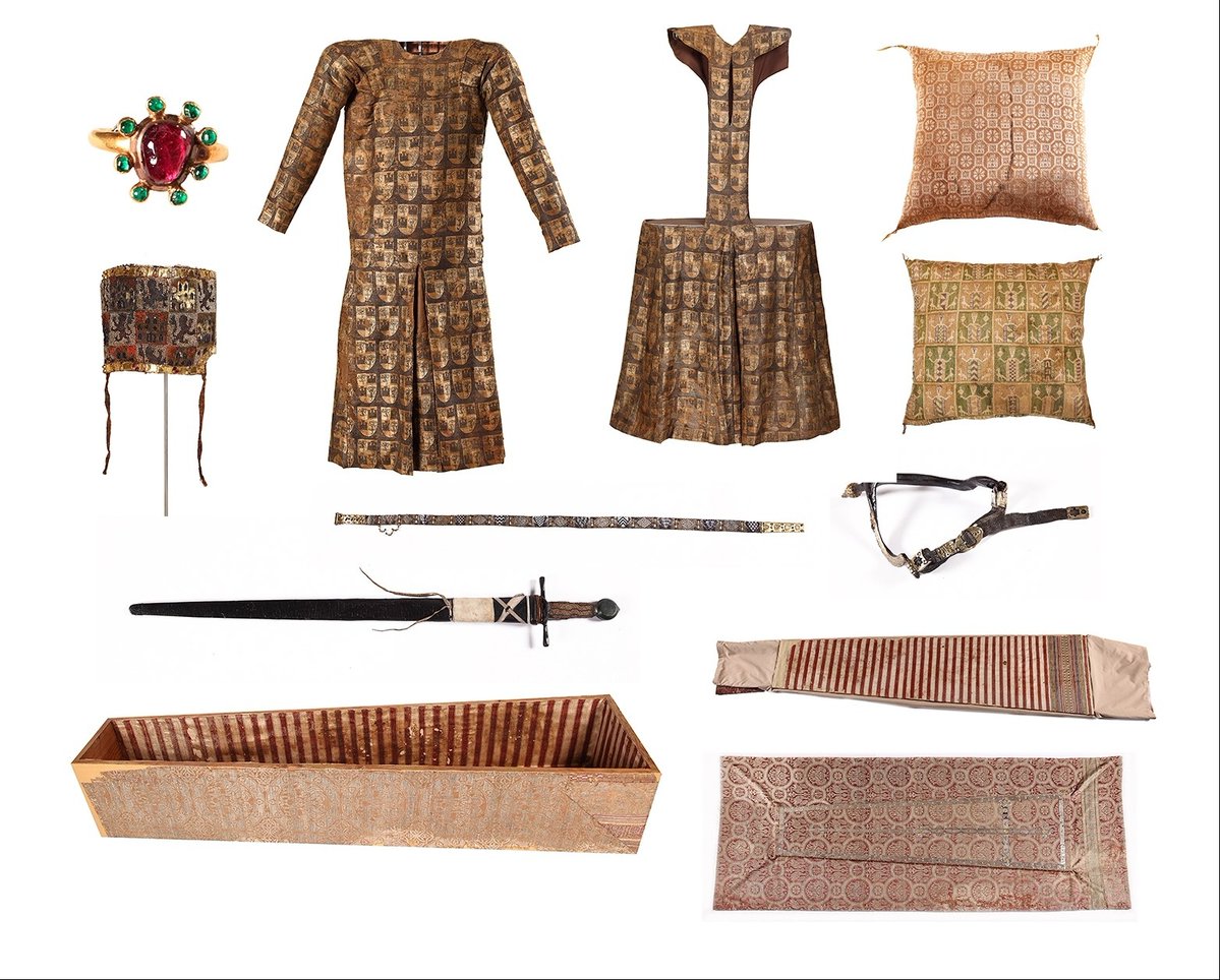 🪡El mejor conjunto de textiles e indumentaria civil medieval está en el Monasterio de las Huelgas de Burgos.

Por ejemplo, el sepulcro de Fernando de la Cerda, primogénito de Alfonso X, ¡estaba intacto!

👉Castillos y leones decoraban este tejido.

🎟️bit.ly/4fBRH8k