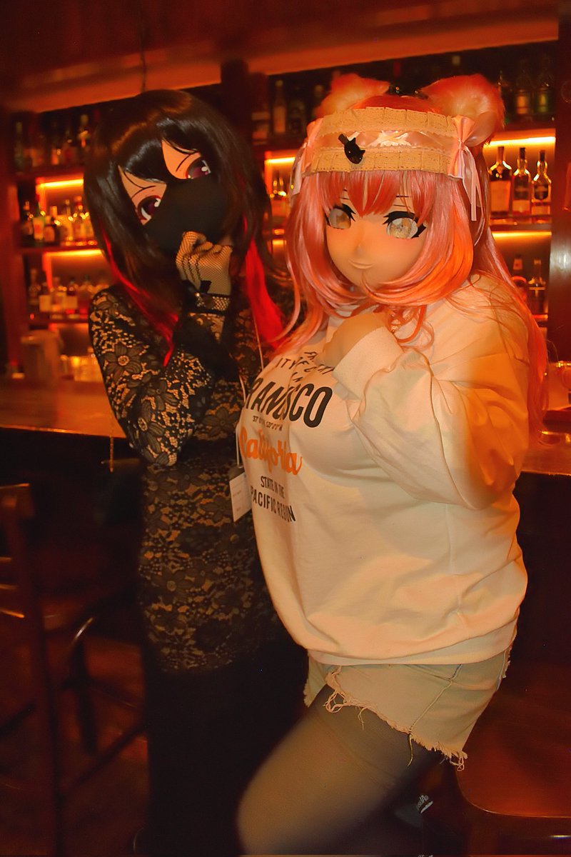 皆様、ごきげんよう
黒翼です🪽

夏本番になり、暑さでダウンしてませんか？？
暑さに負けず皆様頑張りましょう🤭

まだまだ懲りずに #きぐるにぃ～06 
のお写真出していこうと思います🤭

ご一緒した方とのツーショでも

本日は皐月さん(<a href="/0810Rama/">ラマ＠着ぐるみ垢</a>)
私よりお胸が大きい娘でした😊
ではまた来週～～👋