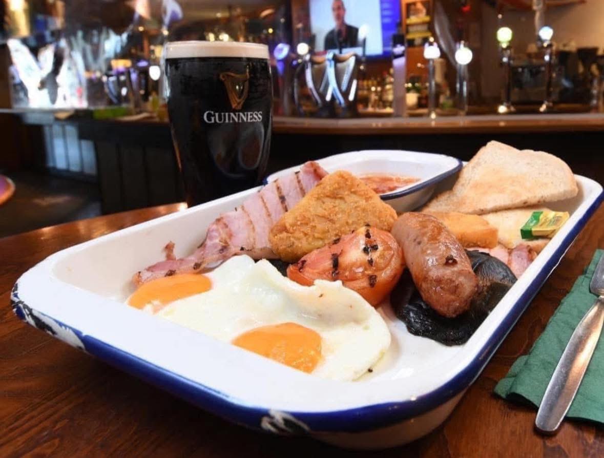Barsport's tweet image. 🏉🏉🏉 It’s Game Day…
We’re now open for Breakfast Beer & Rugby
11am 🇦🇺 The Rebels V The Lions 🇬🇧🇮🇪
Join us for our big British & Irish Breakfast with specials on the best Guinness in Town
#britishandirishlions #australia
#BarSportGuinnessRugbyBar
#WeLoveRugby