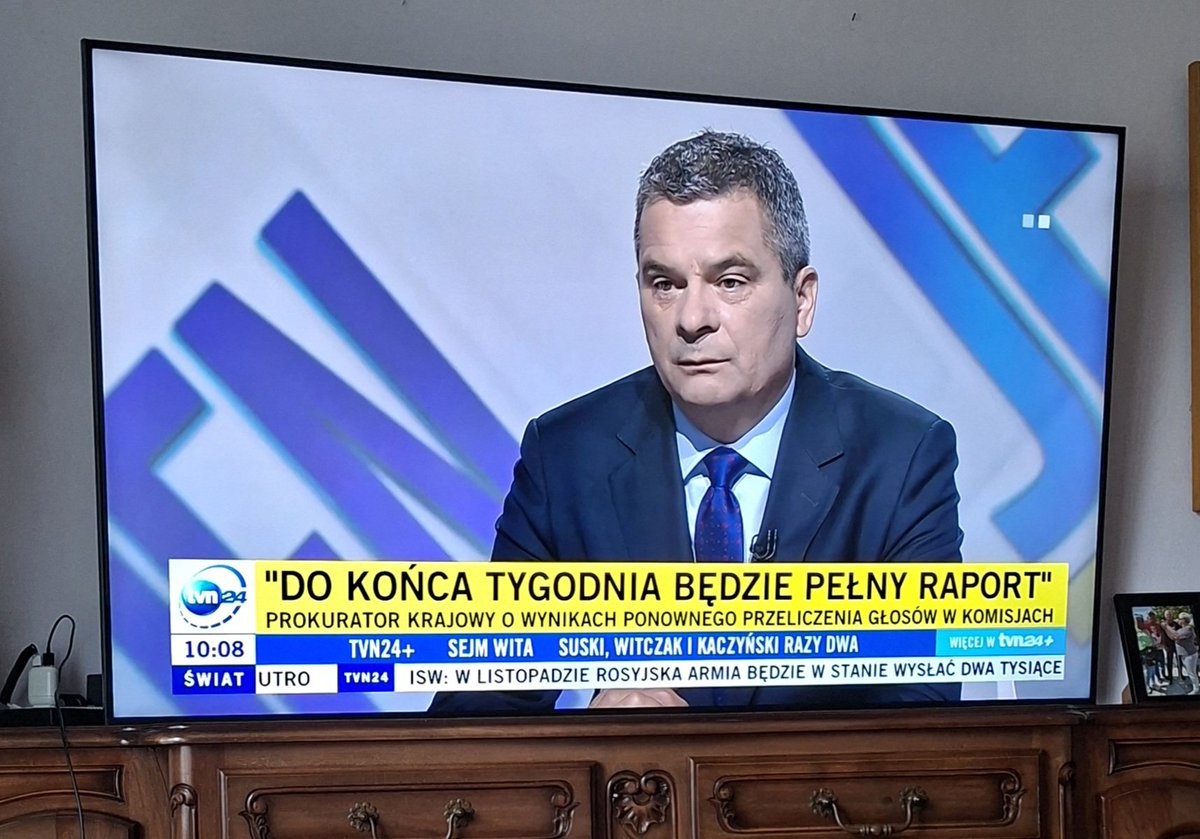 BogdanKucharsk7's tweet image. Dziennikarze TVN24 ostatnio strasznie się zjebali, zapraszają Prokuratora Krajowego i dyskutują o rzeczach nieistotnych dla prokuratury. A ja się pytam, gdzie są akty oskarżenia dla Mejzy, Obajtka i wielu innych pisowskich przestępców, nie mylić z politykami, bo to żadni politycy