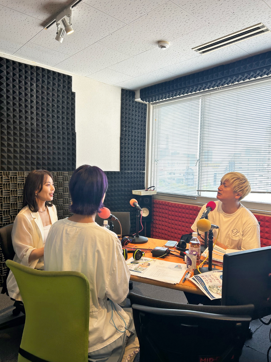 shiki_jp's tweet image. MID-FM「761オシッ!」で『#マンマ・ミーア』の魅力をたっぷりと語った岡村。
続いて中京テレビを訪れ、「PUSH!」(8/14放送予定)のコメント収録に臨みました。
この後17時20分頃からはZIP-FM「palette」に生出演予定です。お楽しみに!
#PR活動
#マンマ名古屋