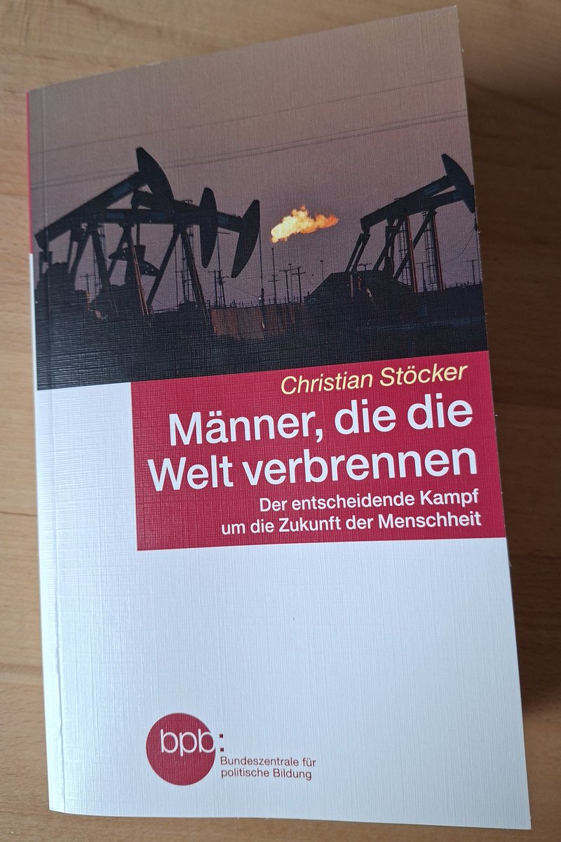 Christian Stöcker hat eines der aufschlussreichsten Bücher geschrieben, wenn es um die Frage geht: Wer bremst die Energiewende und warum?
inasbuecherkiste.blogspot.com/2025/07/Maenne…