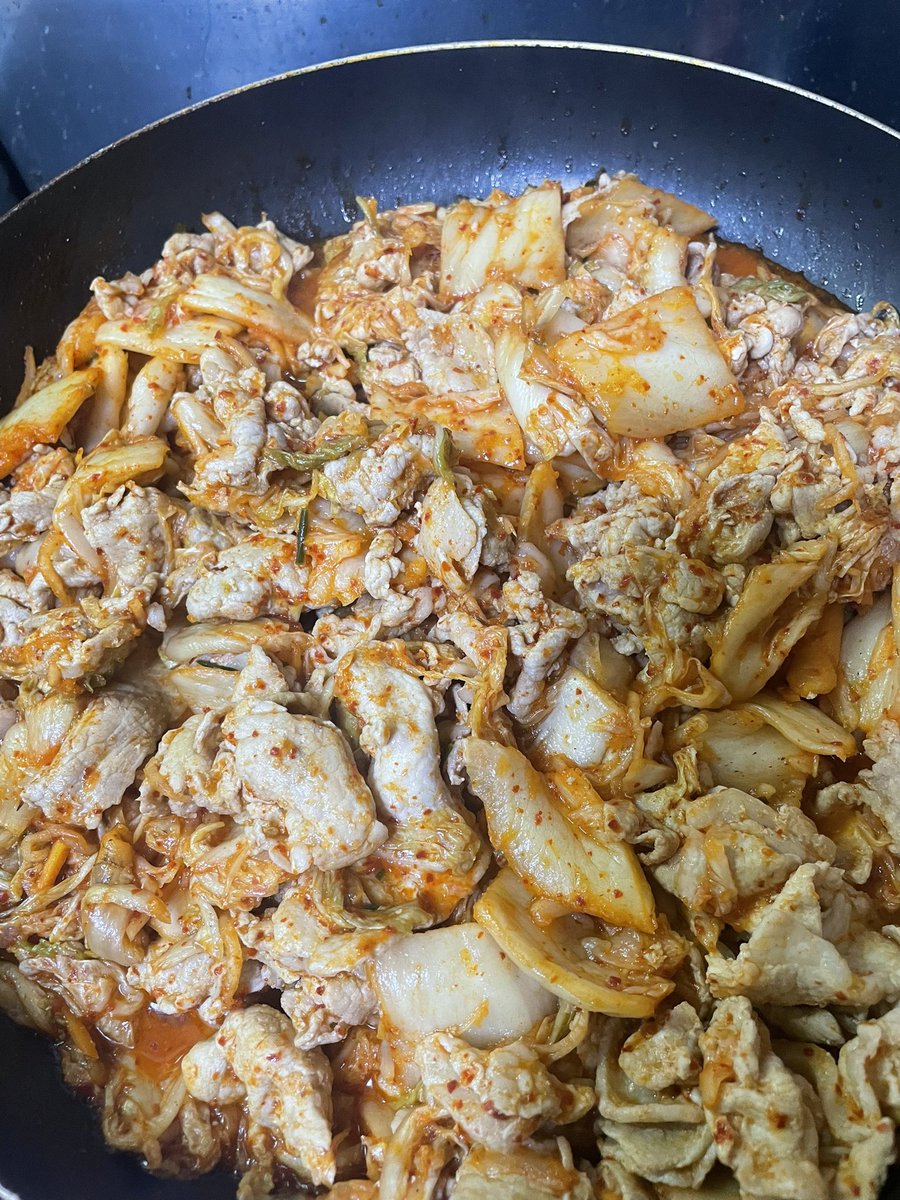 N1zUYkGTAVJij1v's tweet image. 豚キムチ〜🐷
キムチ3パックも入れてしまったから辛い🥵